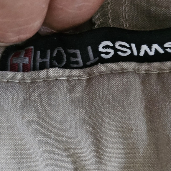 Swiss Tech Men's Active Wear Short Pants Size 36. - Picture 10 of 15